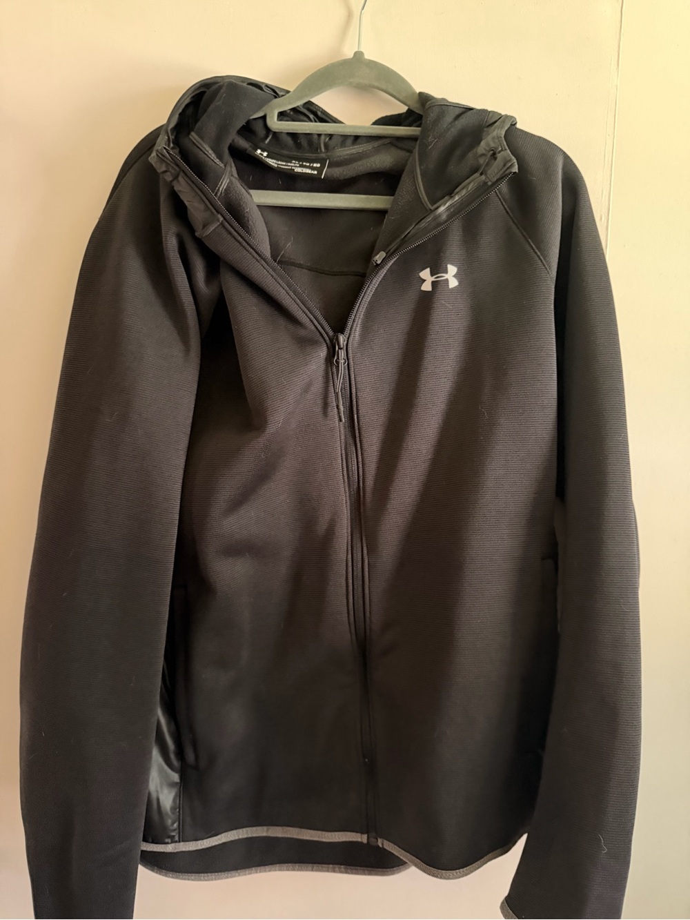 Under Armour Black Zip-Up Hooded Performance Jacket Cold Gear